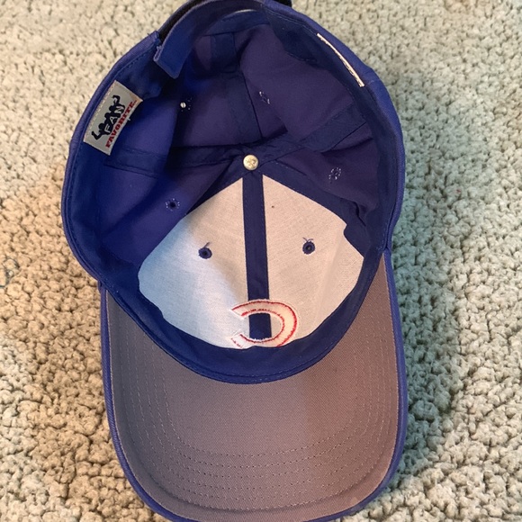Cubs hat - Picture 2 of 2
